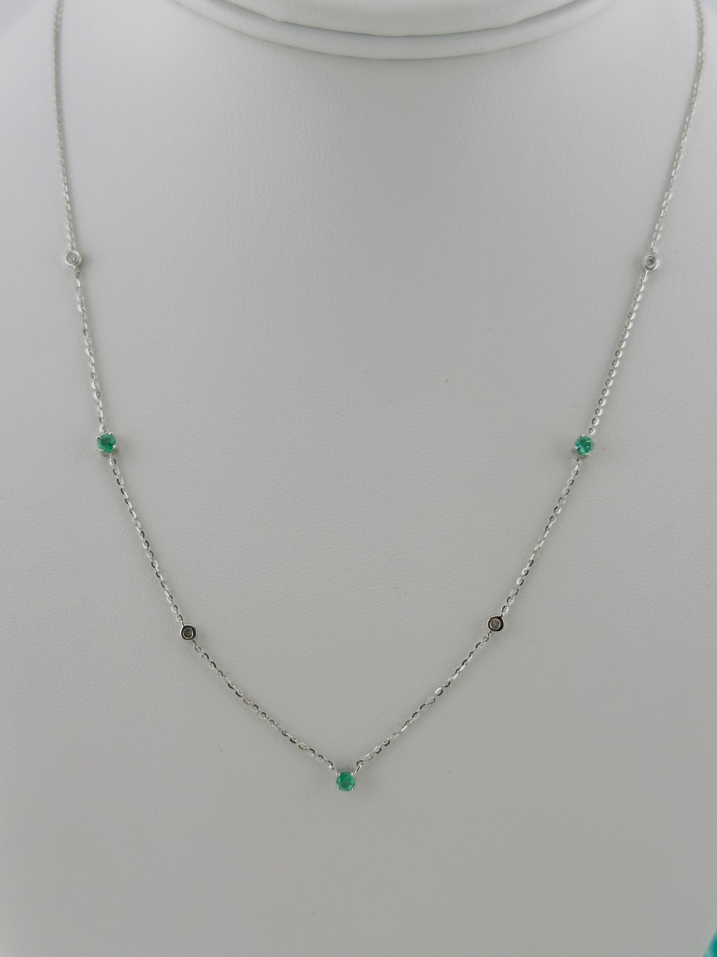 Diamond and Emerald Chain 14kt, size18”. dc1