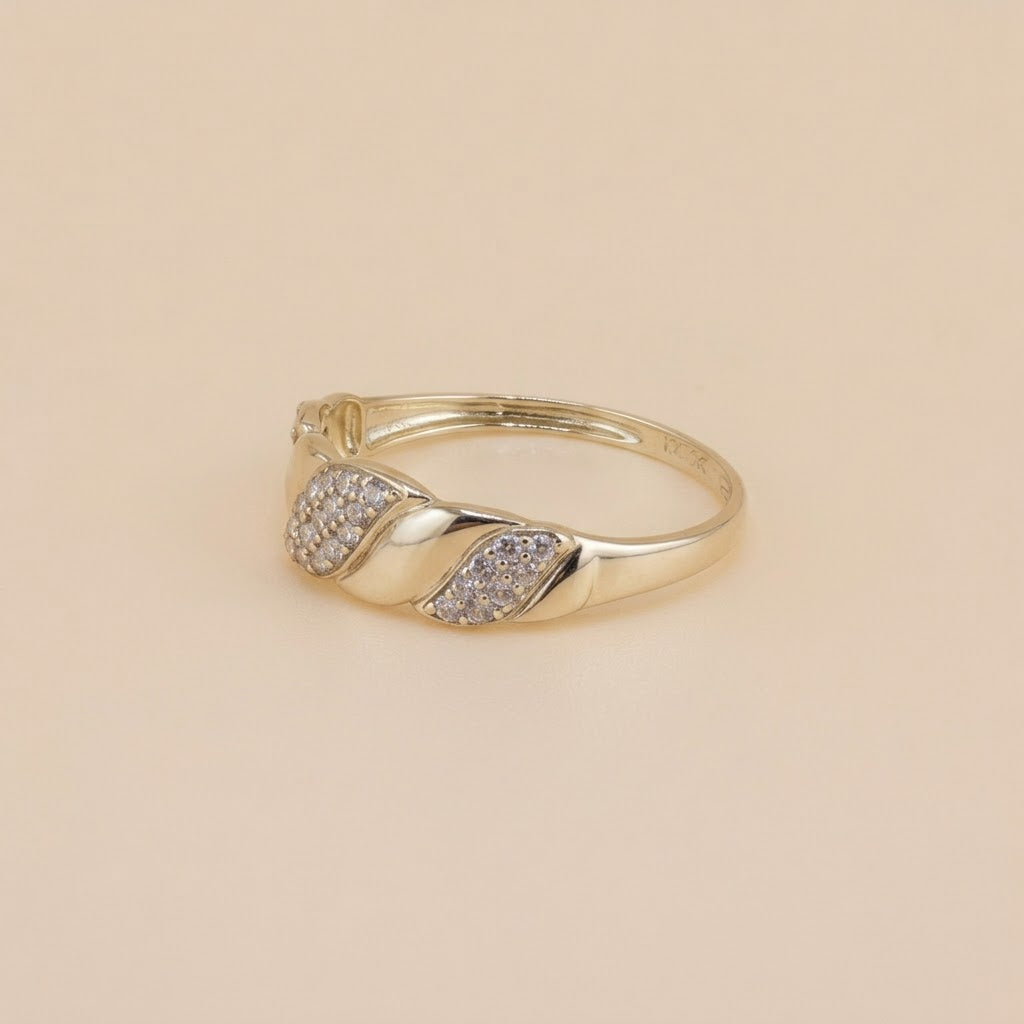10K Gold Elegant Wave CZ Ring – Size 7