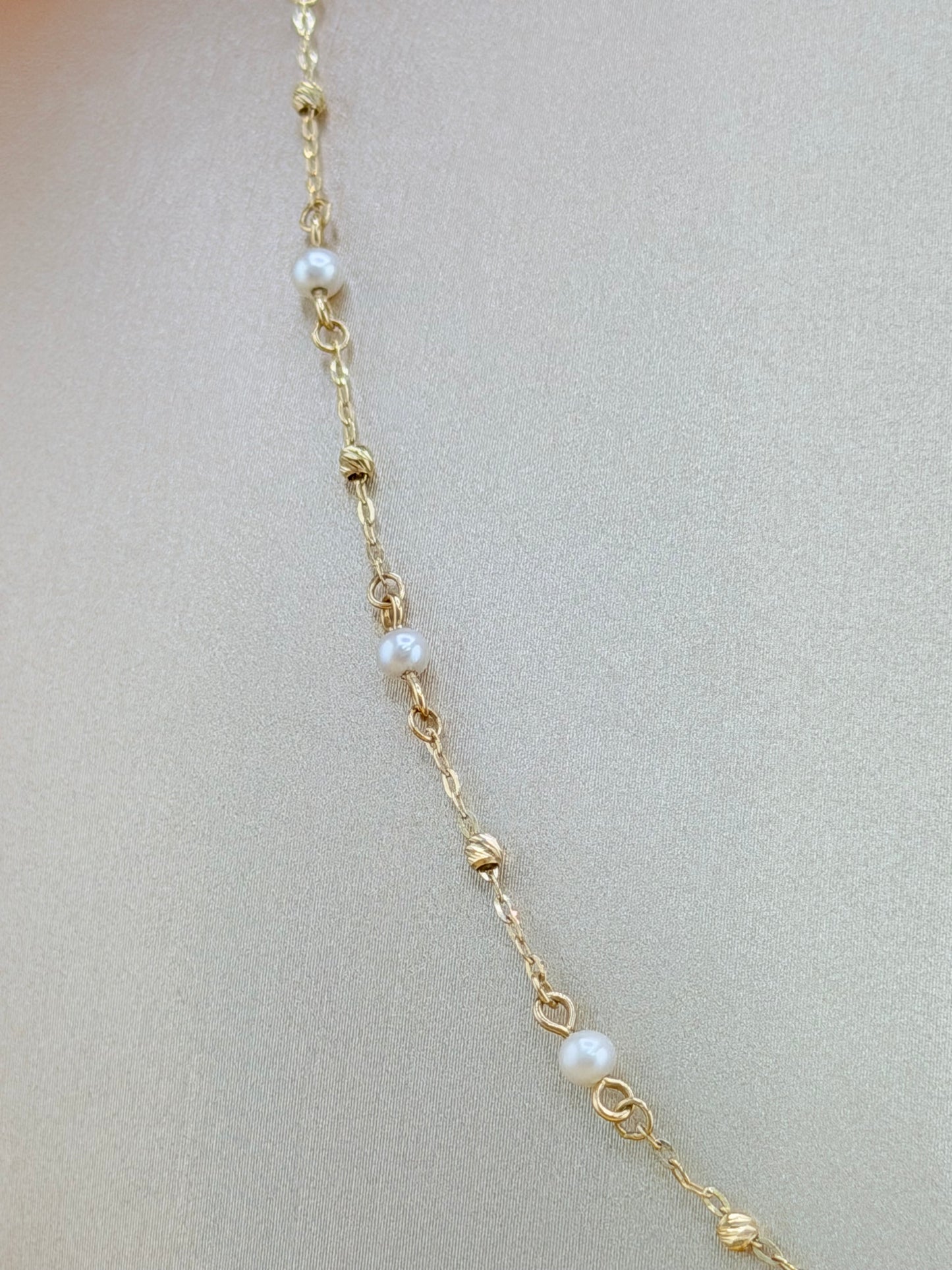 14kt Solid Gold Choker Necklace, Size 16”–18”. n
