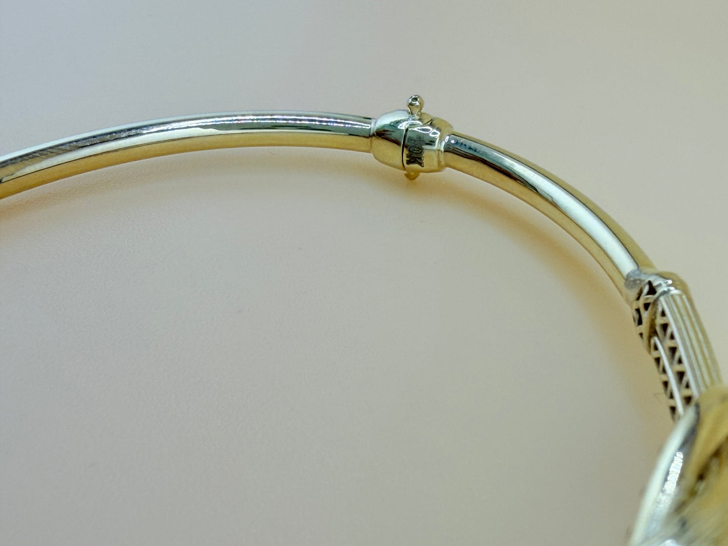 10kt Semisolid Gold Bracelet, size 7”.