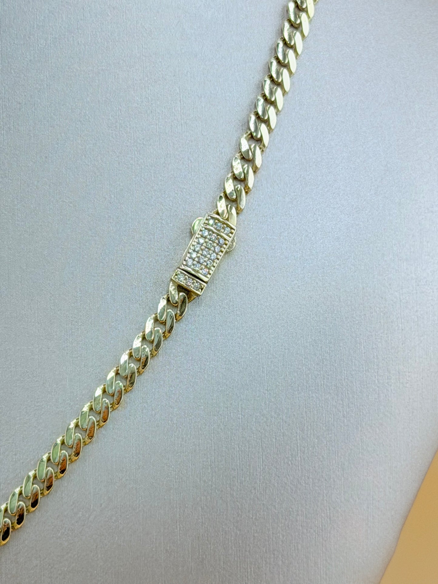 10kt Semisolid Gold Necklace, size 18”, 3.7mm. (Solid Roses)