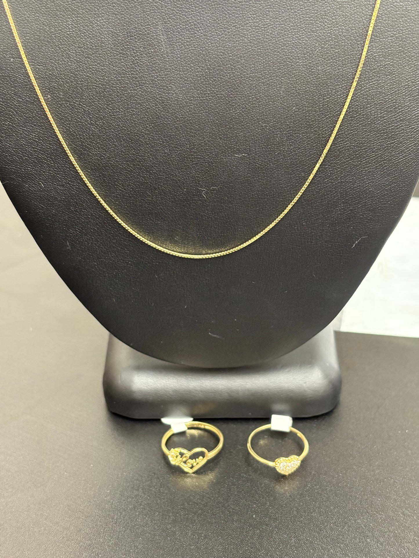 Necklace and rings 10k