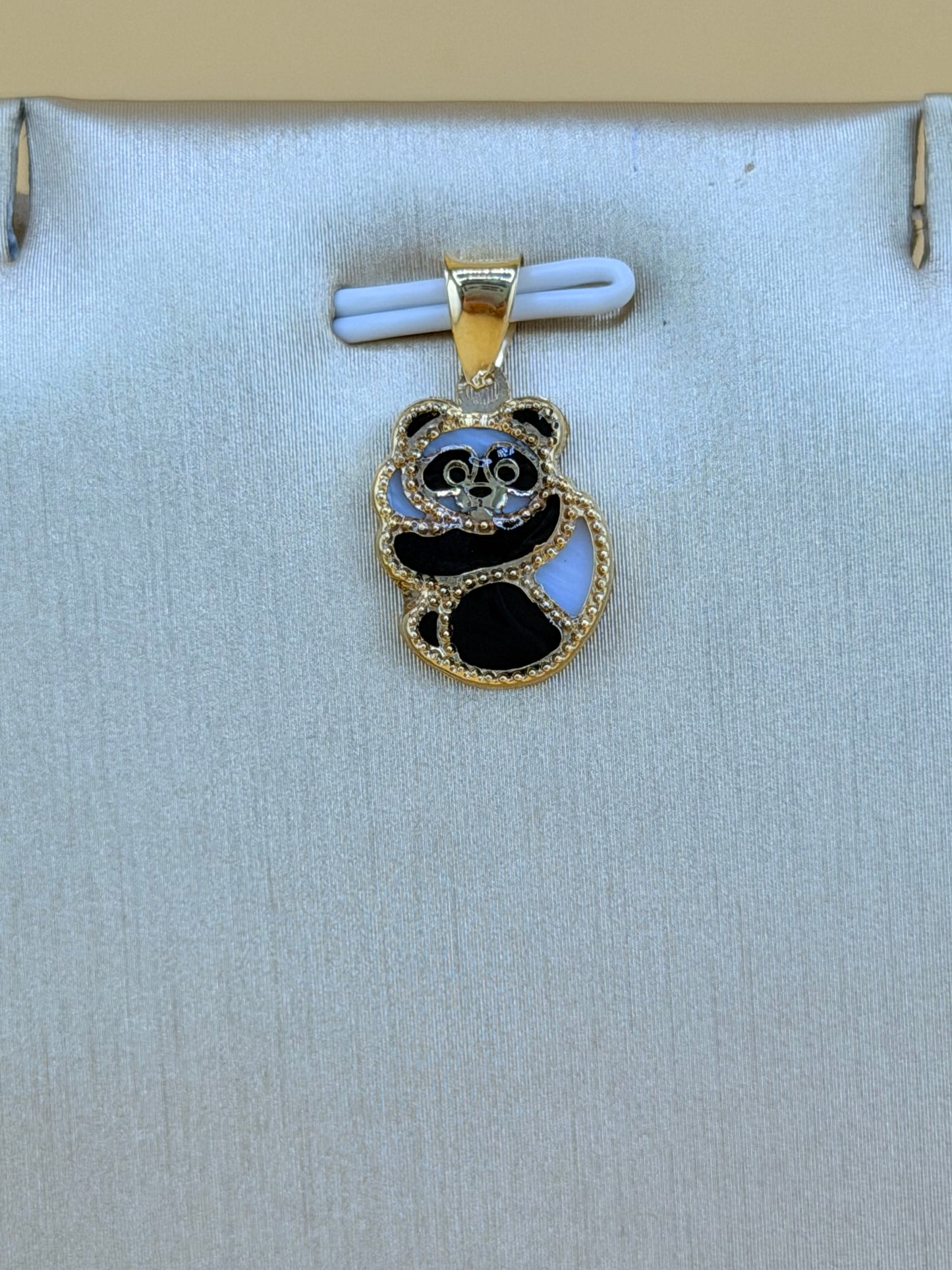 10kt Charm.