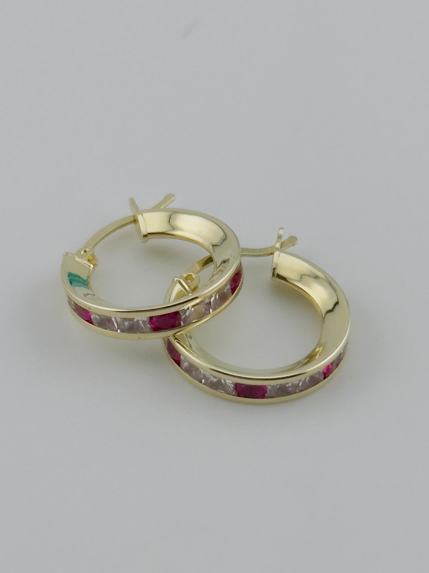 Small Hoops 10kt, e61