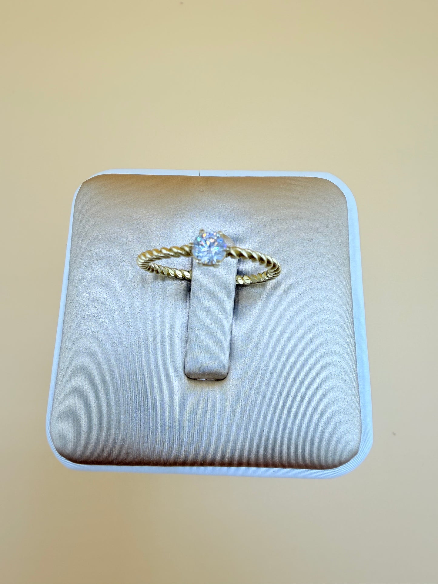 10kt Solid Gold Ring, size 7”. r