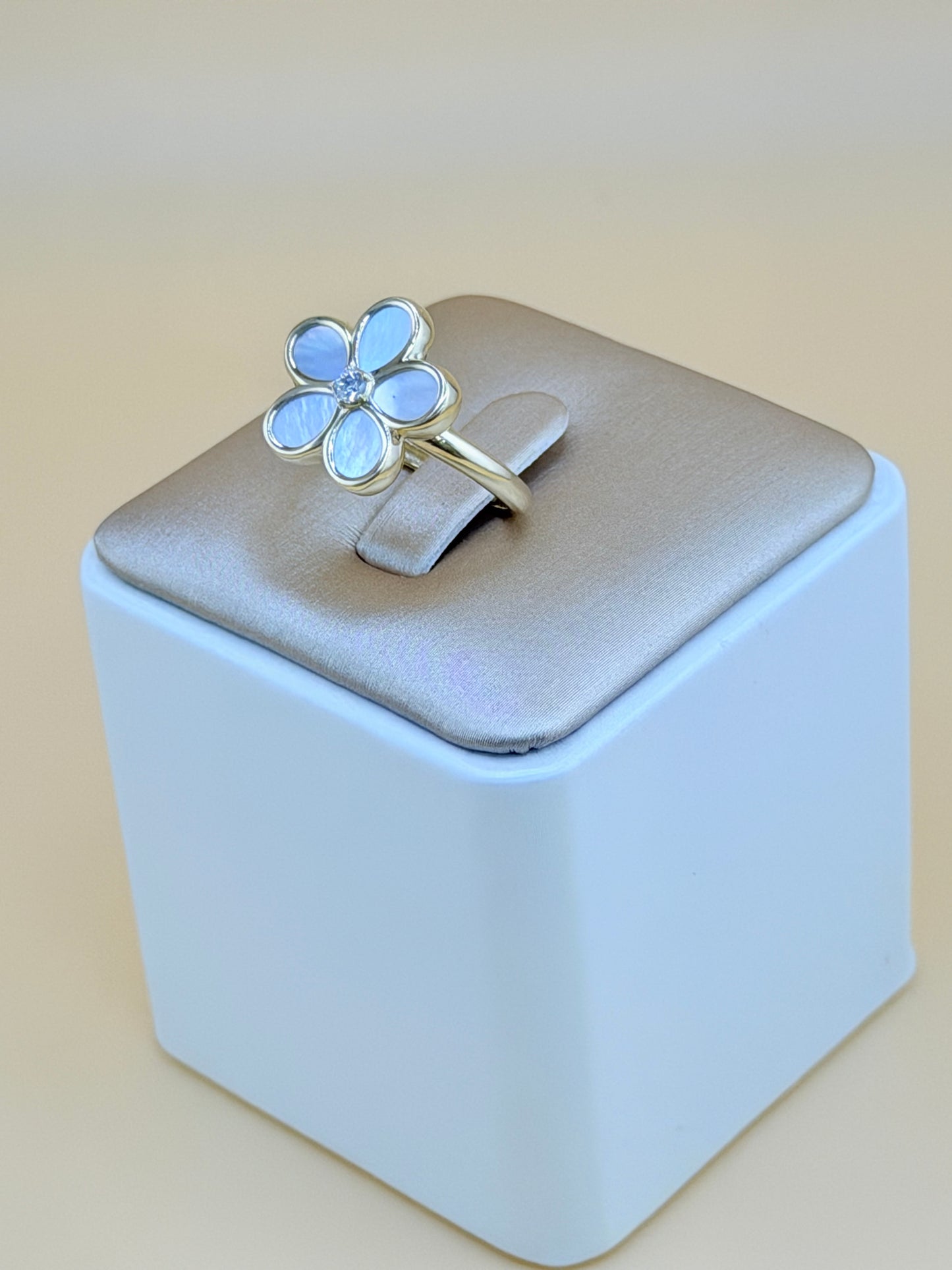 10kt Ring, size 7”