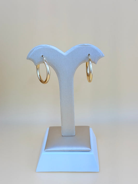 10kt Semi-Solid Gold Hoops Earrings. e