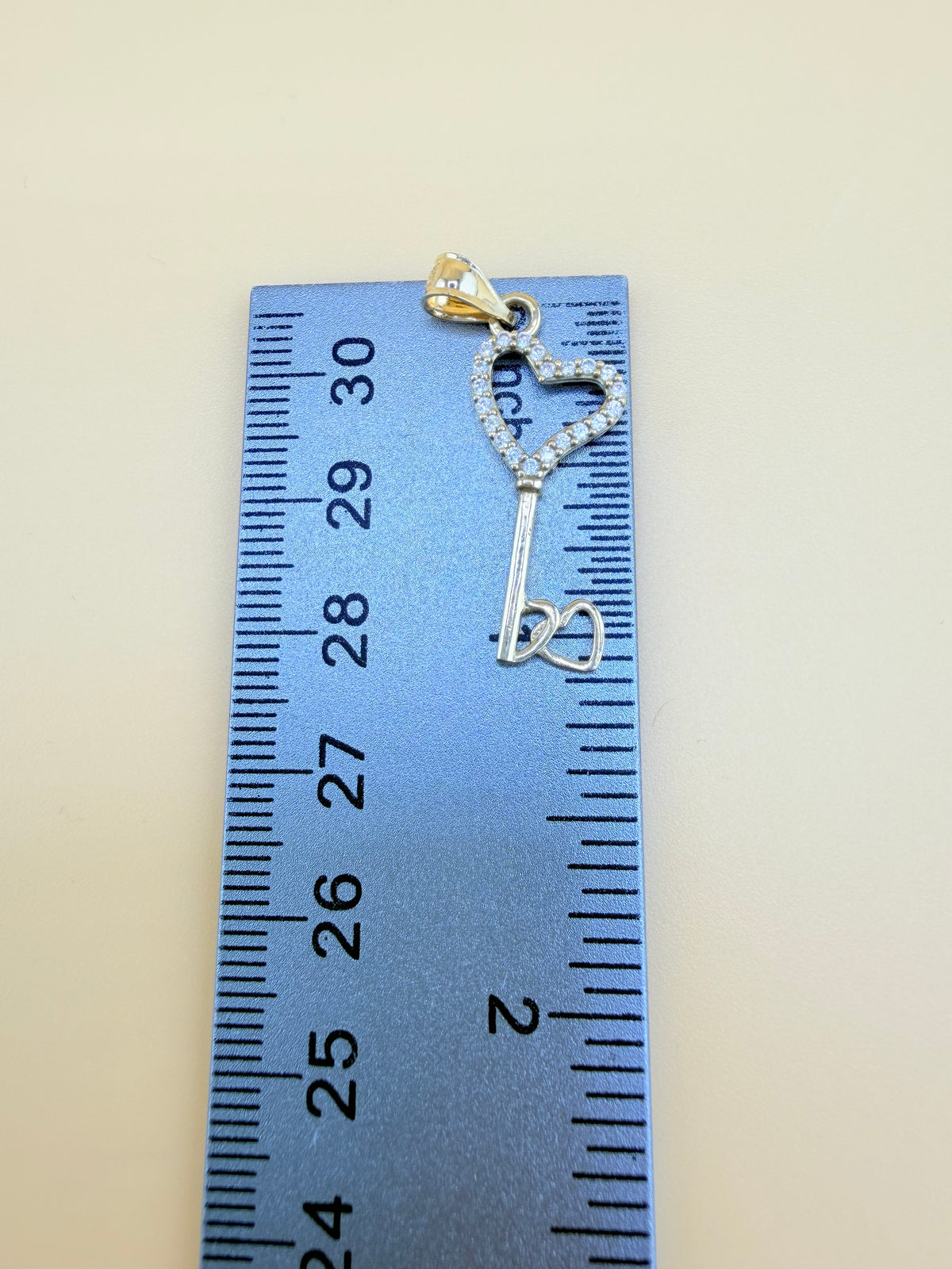 10K Gold Heart Key Pendant, Fits Chains Up to 3mm Thick. ch