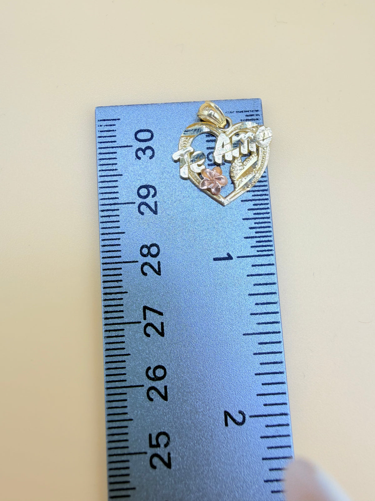 10K Gold “TE AMO” Heart Pendant, Fits Chains Up to 3mm Thick. ch