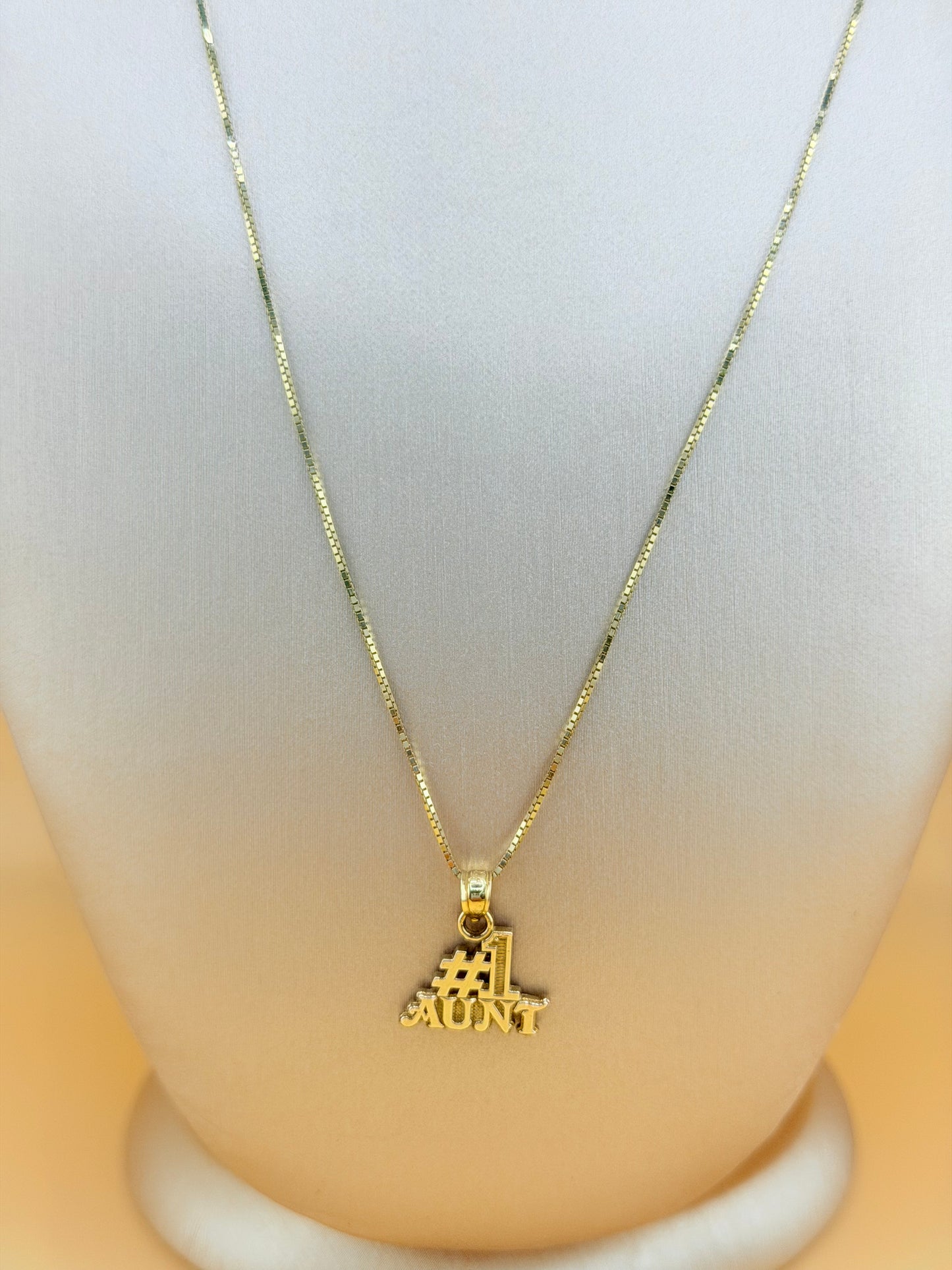 10kt Solid Gold Chain and Pendant for Aunts, 18” Long, 0.8mm Thick. n