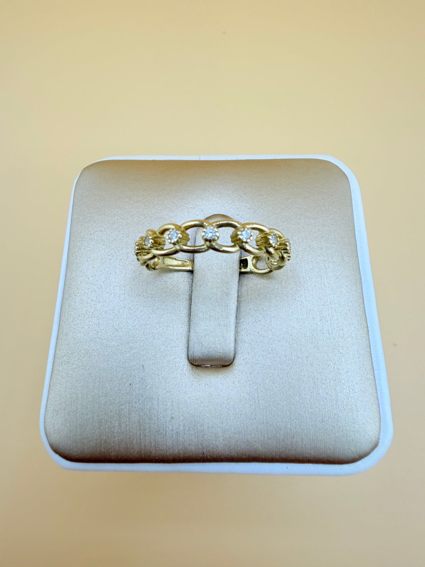 10kt Solid Gold Ring, size 7”. r