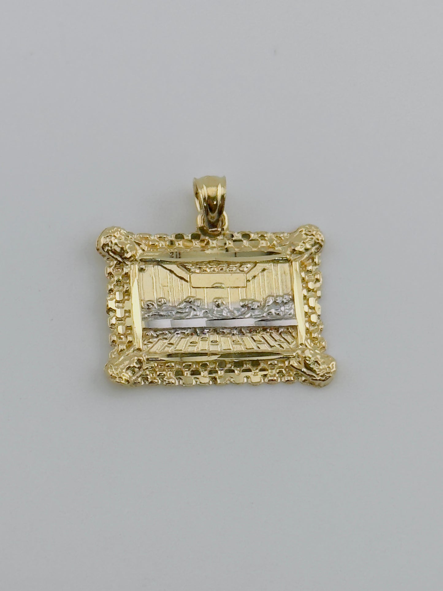 Religious Pendant, 14kt, ch35