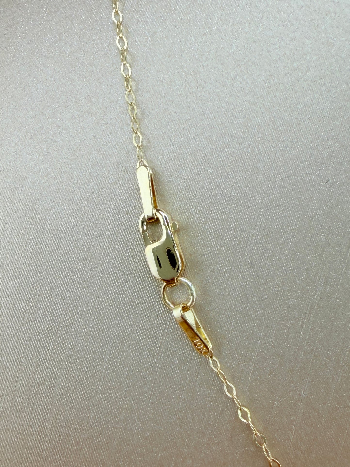10kt Gold Necklace. Size 18”