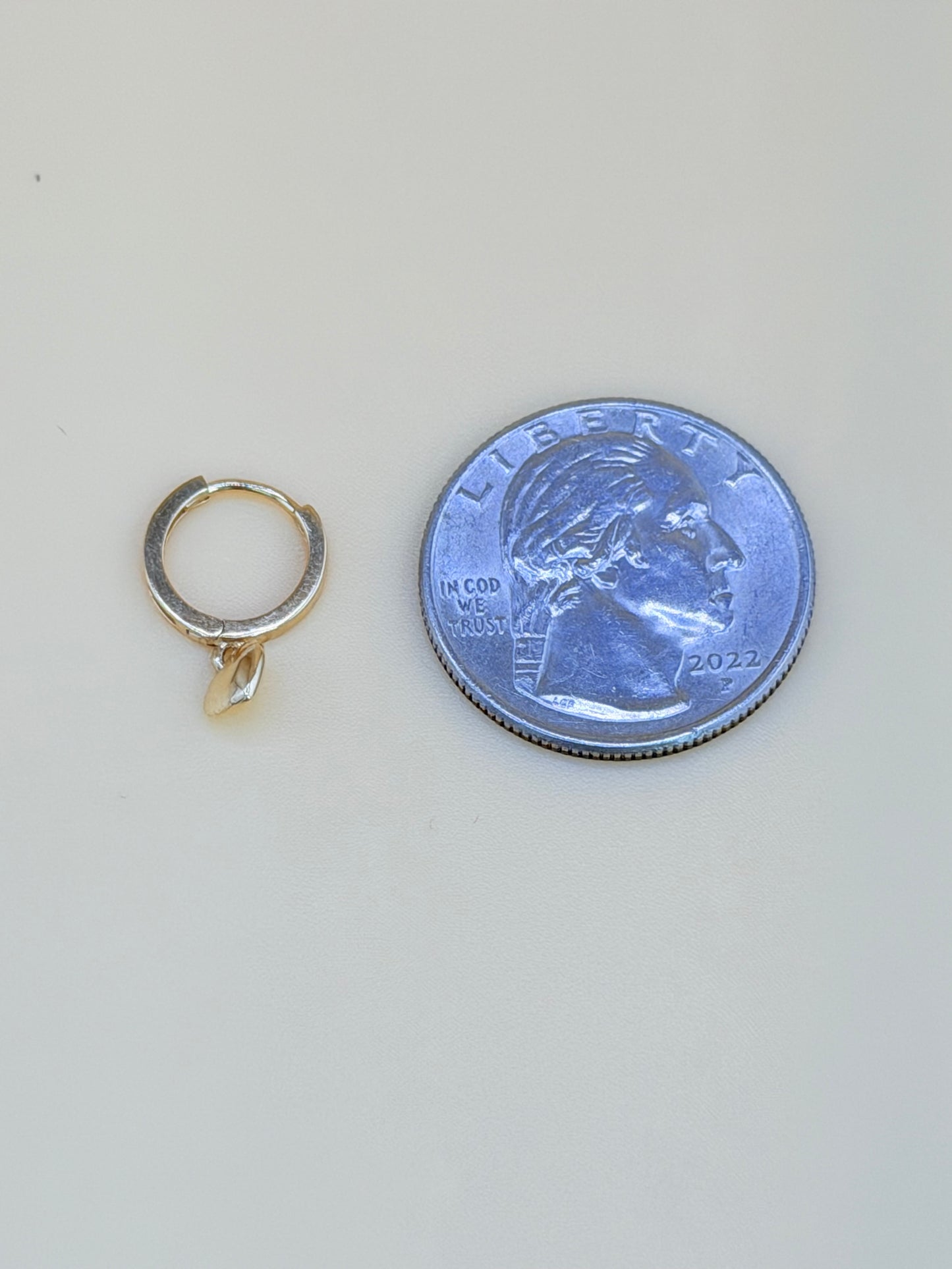 14kt Solid Gold Hoops Earrings. e