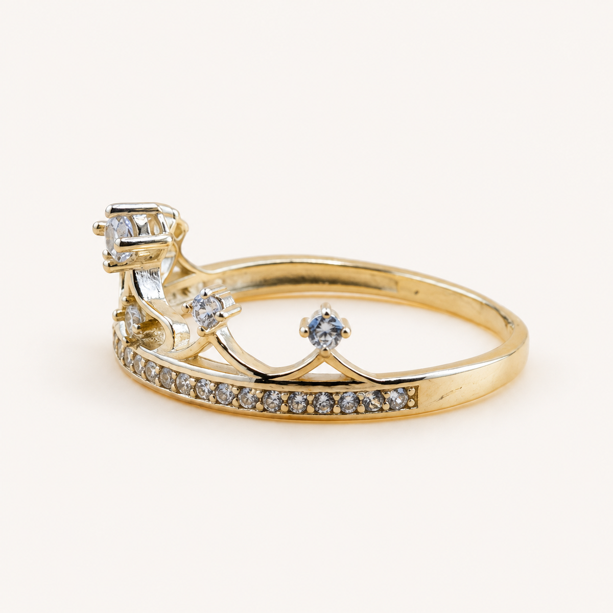 10K Gold Princess Crown Ring with Sparkling Stones – Size 7.5