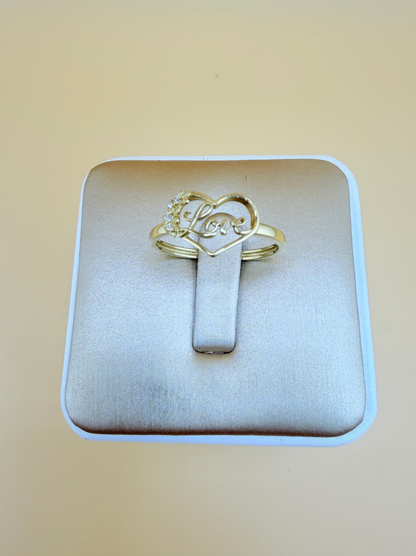 10kt Solid Gold Ring, size 7.5”