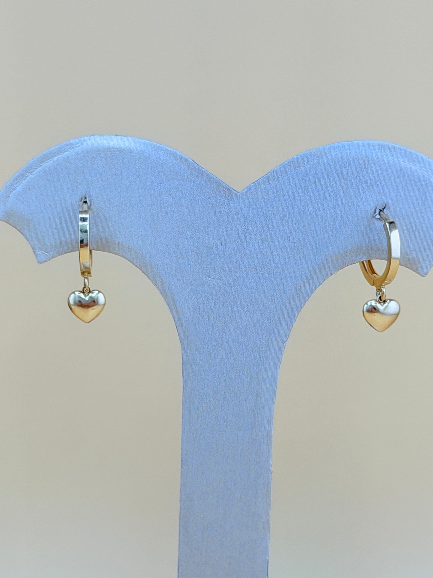 14kt Solid Gold Hoops Earrings. e