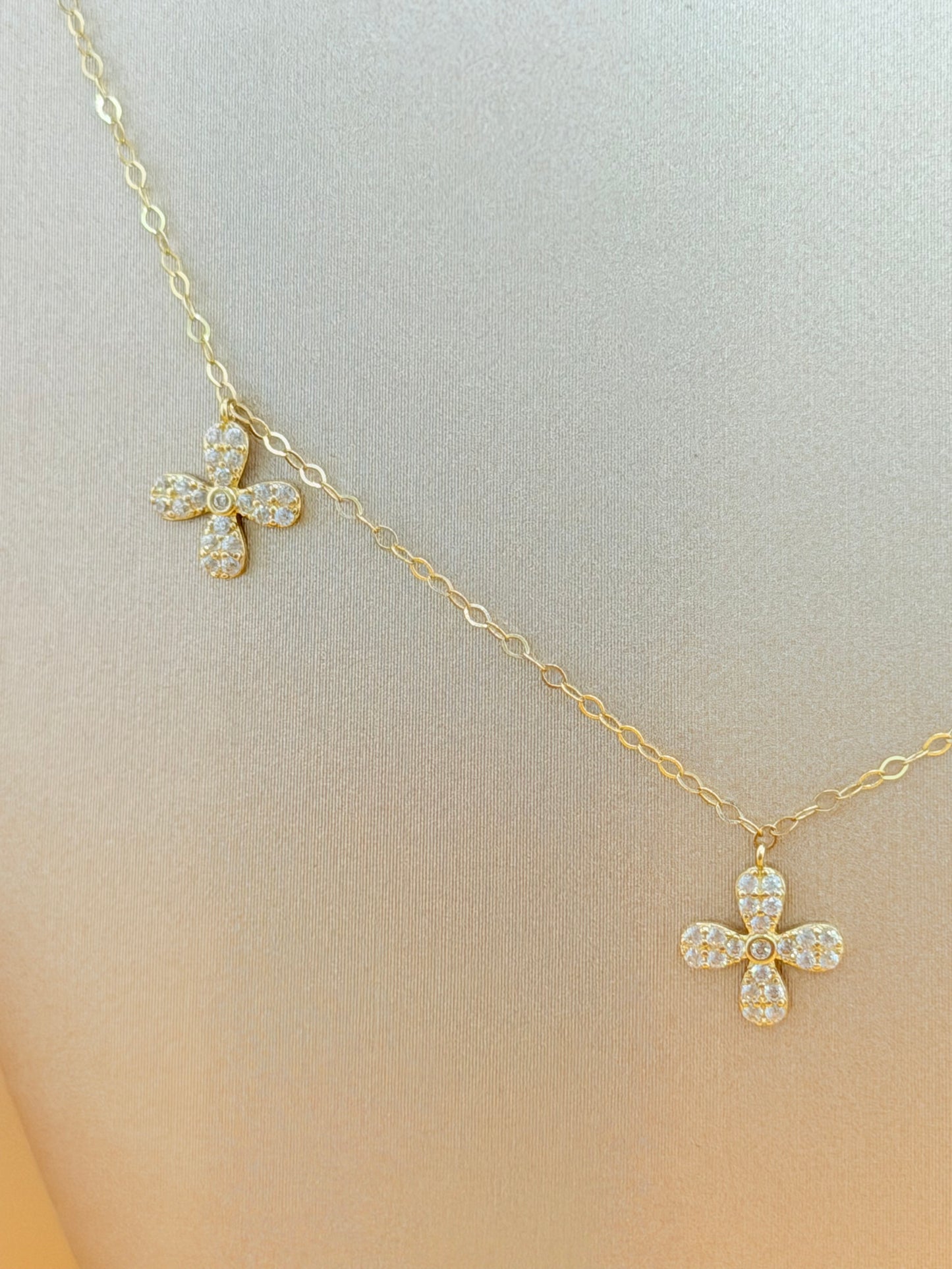 14kt Gold Chain with Clover Pendants, Adjustable 16”–18” Length. n