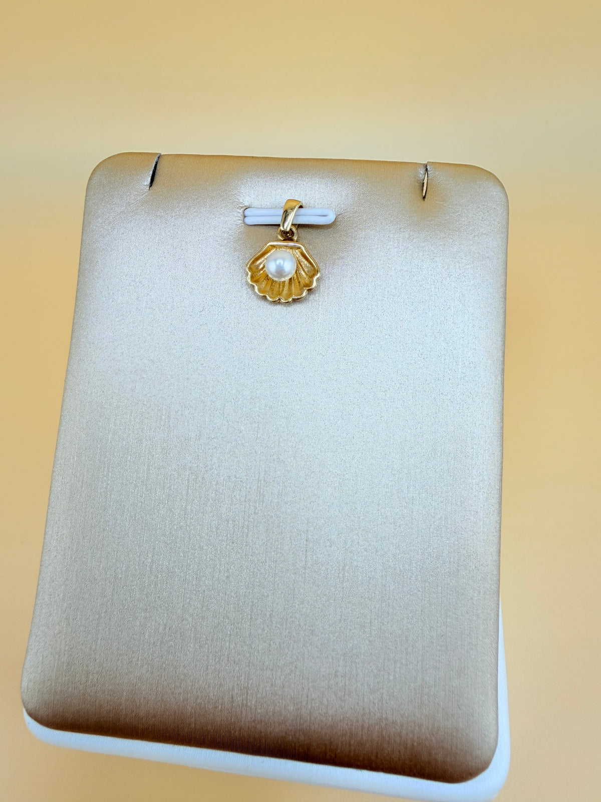 14K Small Solid Gold Seashell with Pearl Pendant, Fits Chains Up to 2mm Thick. ch
