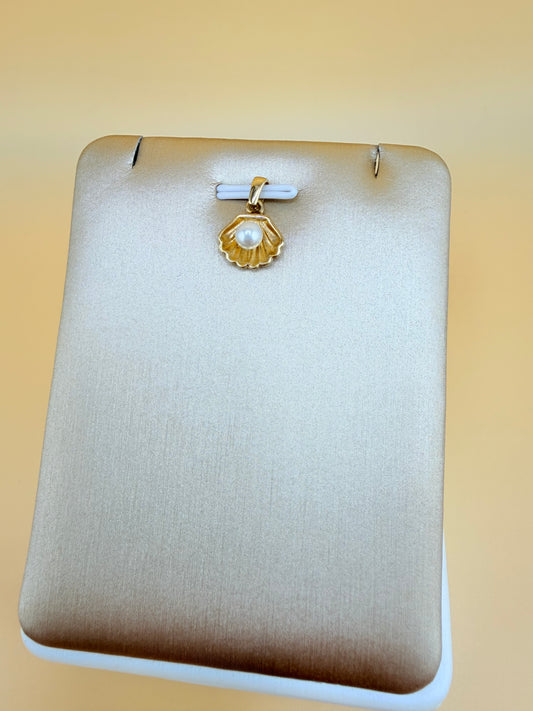 14K Small Solid Gold Seashell with Pearl Pendant, Fits Chains Up to 2mm Thick. ch