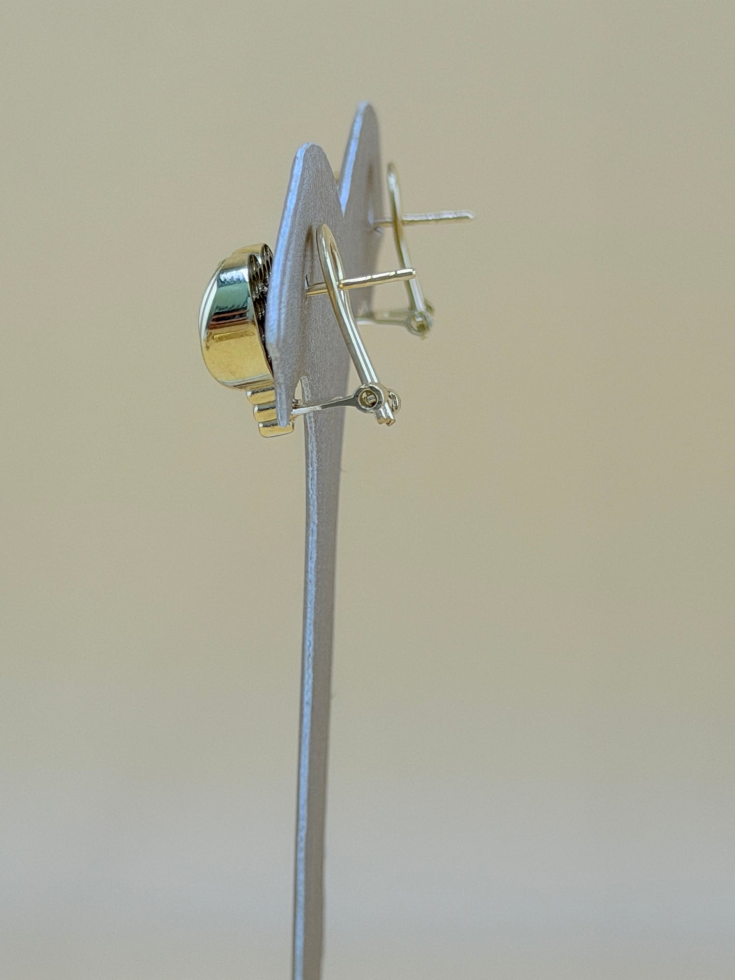 10kt Gold Earrings, measuring 1.3cm in size.