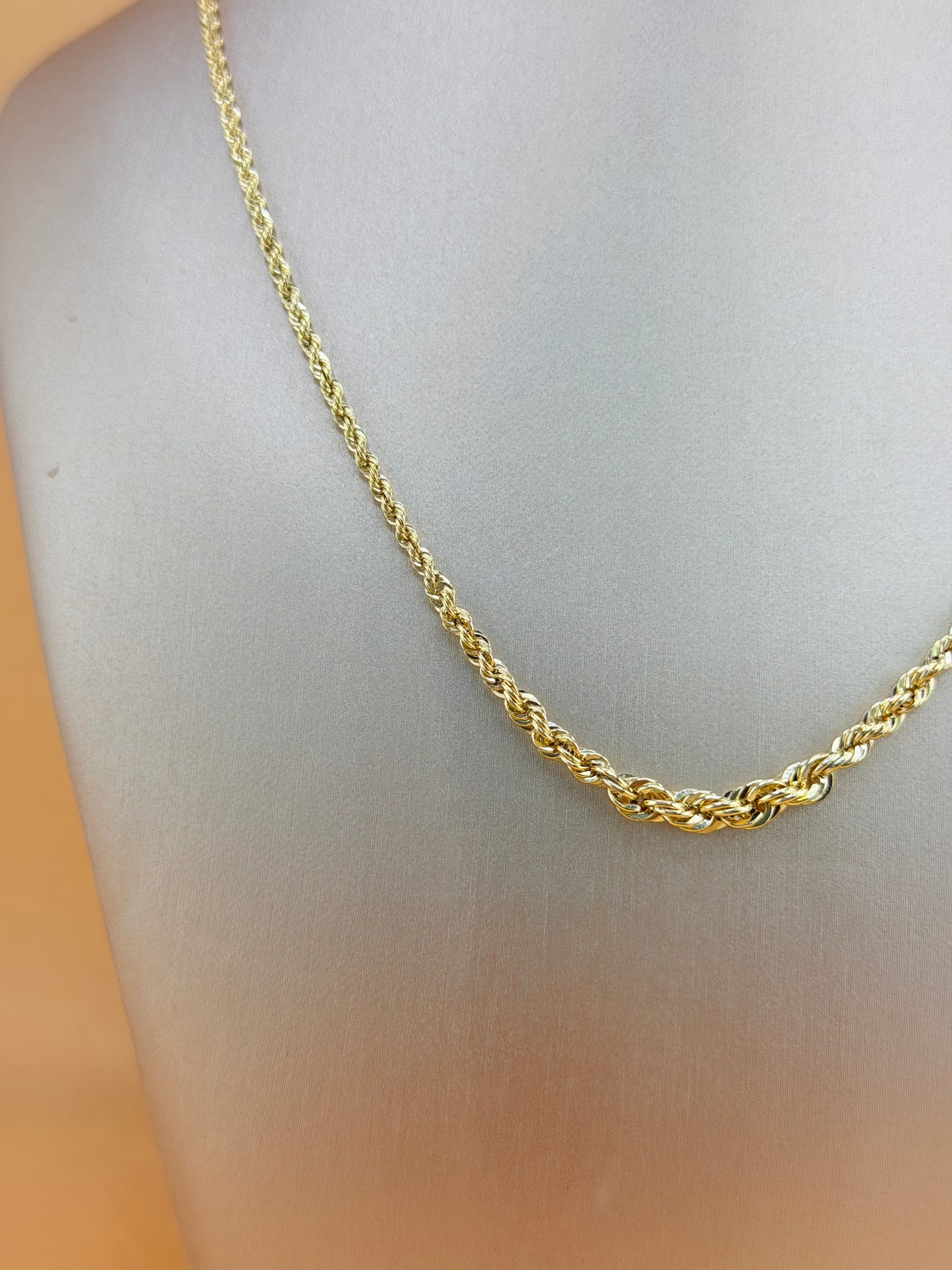10kt Semisolid Necklace, size 16”.
