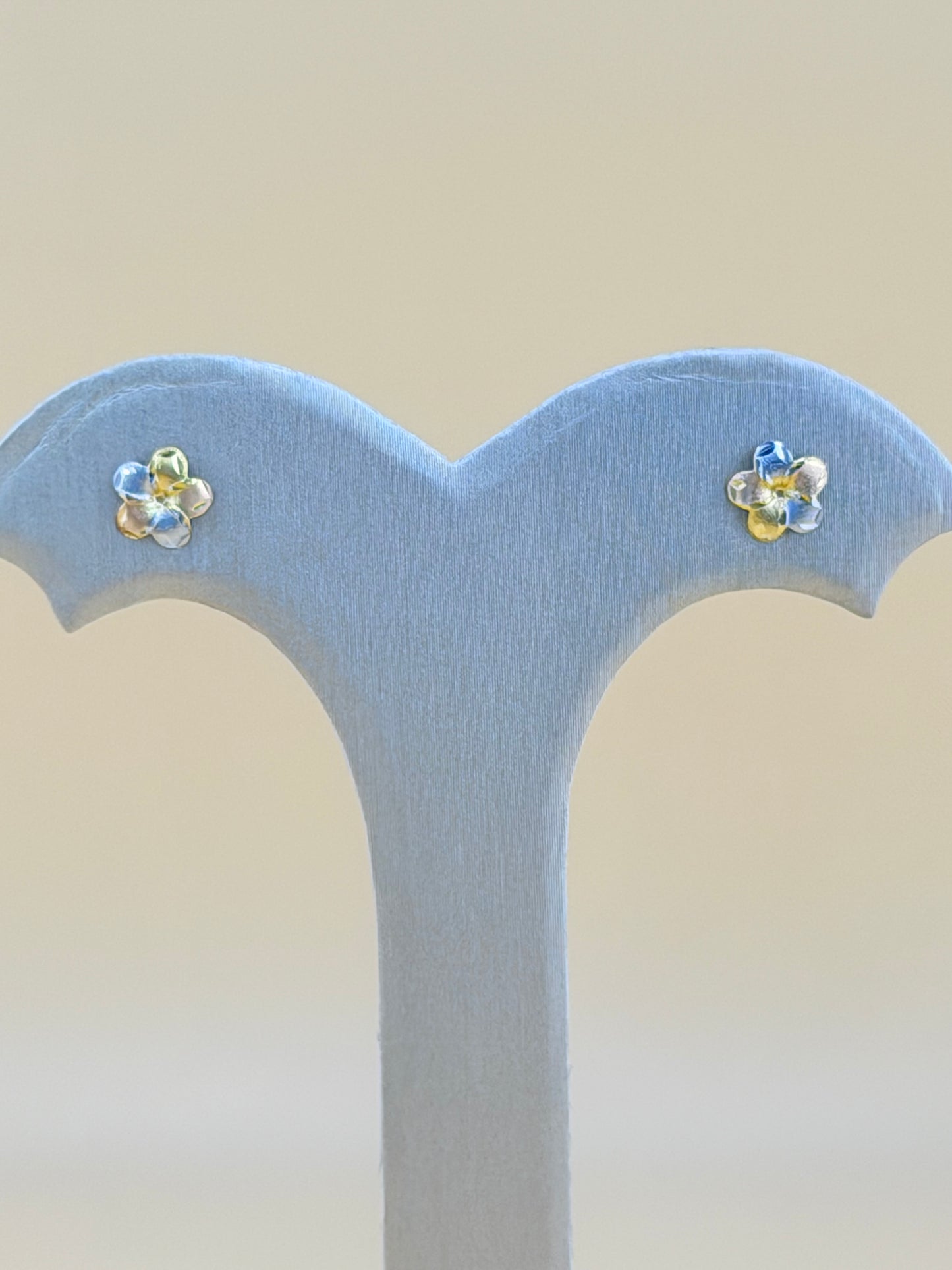 10kt Small Gold Earrings.