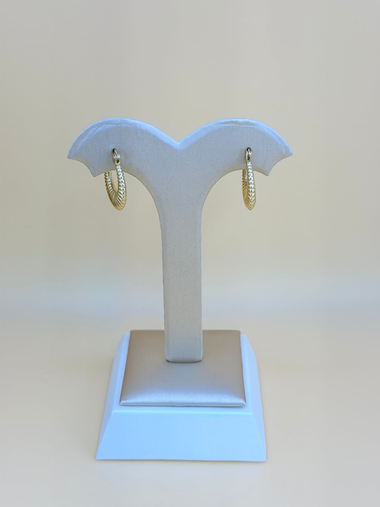 14kt Semi-Solid Gold Hoops Earrings. e