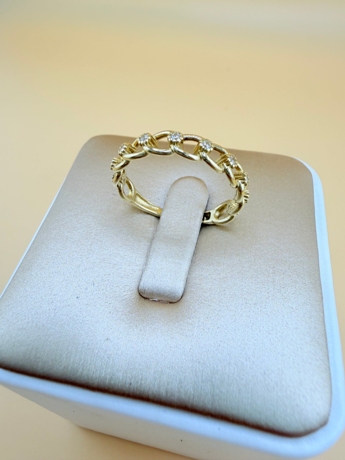 10kt Solid Gold Ring, size 7”. r