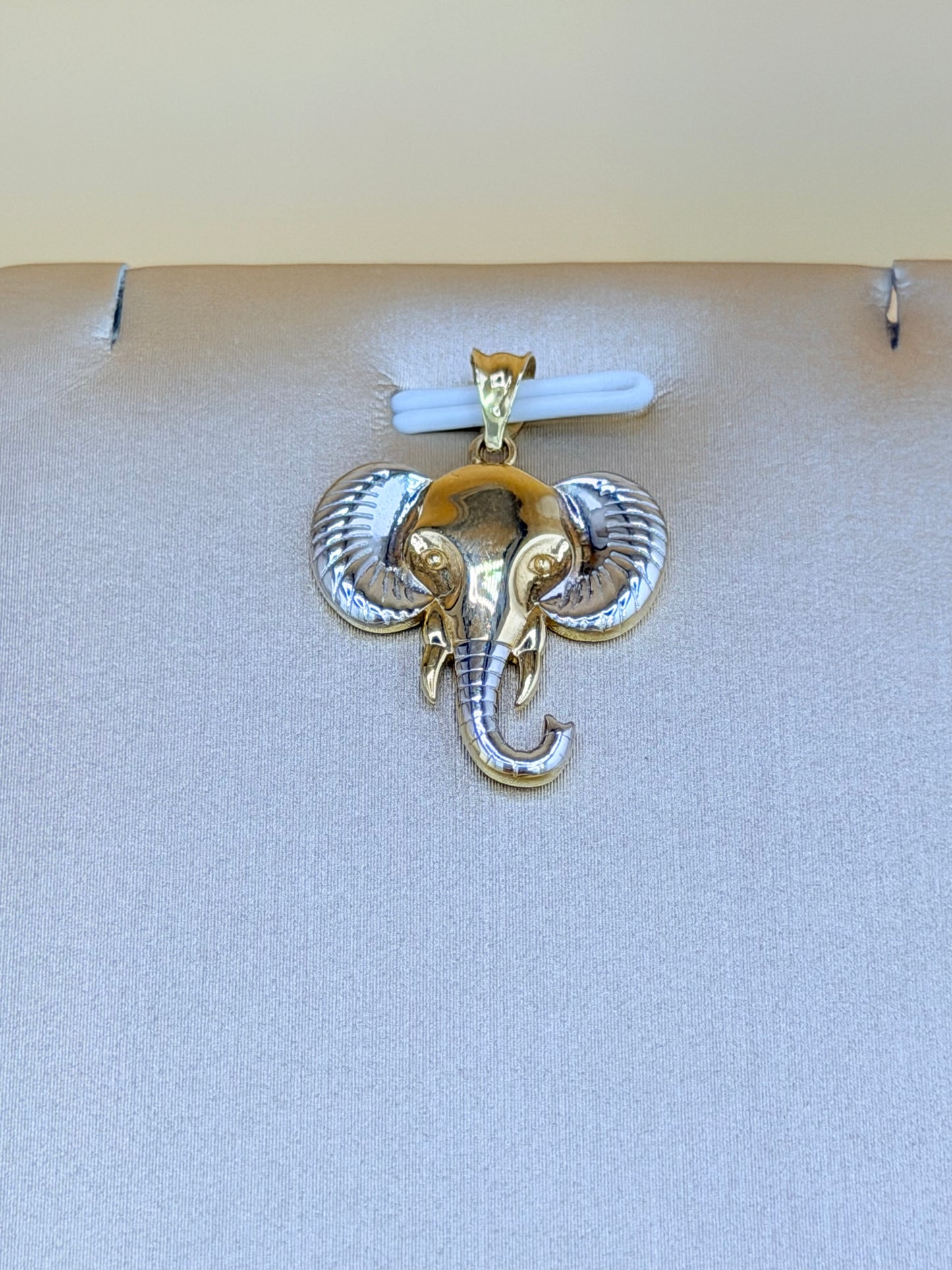 14K Gold Elephant Face Pendant, Fits Chains Up to 3mm Thick. ch