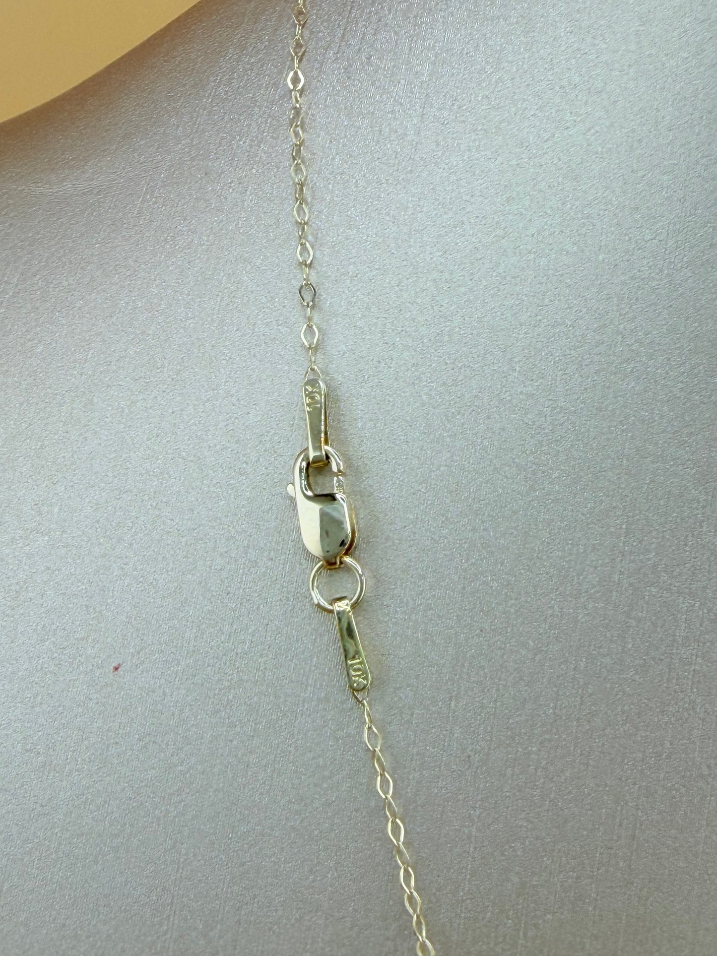 10kt Gold Necklace.